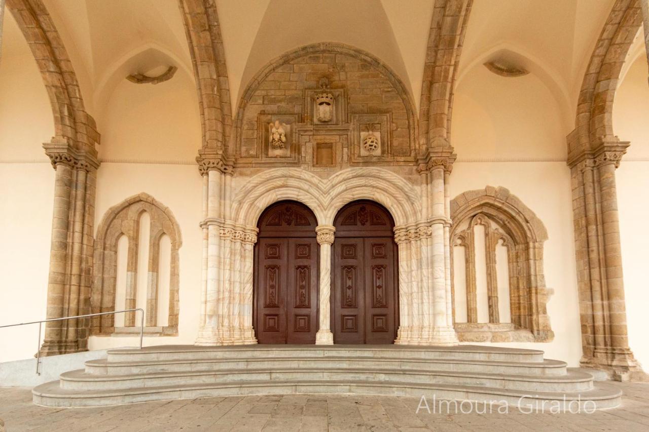 Appartamento Almoura Giraldo Centro Historico Évora Esterno foto