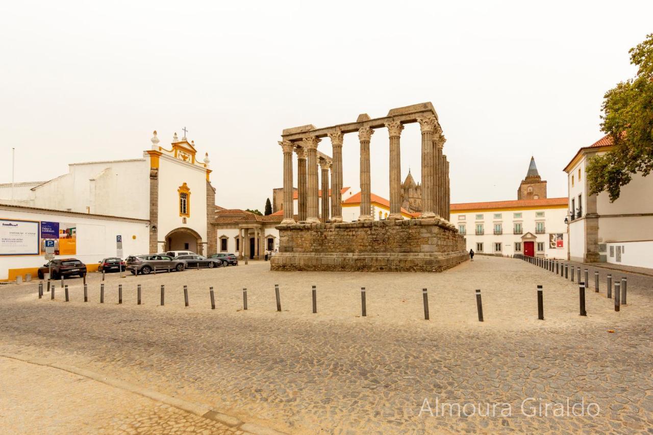 Appartamento Almoura Giraldo Centro Historico Évora Esterno foto